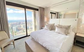 Sandton Skye Exclusive Apartment